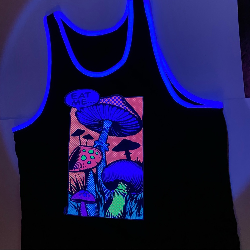 Liquid Blue Tank top, no tags, SZ XL, GUC, glows in the dark! Eat Me, mushroom - Picture 3 of 7